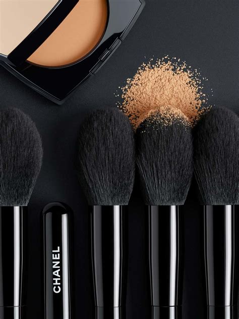 chanel les pinceaux de chanel curved powder brush|chanel powder brush.